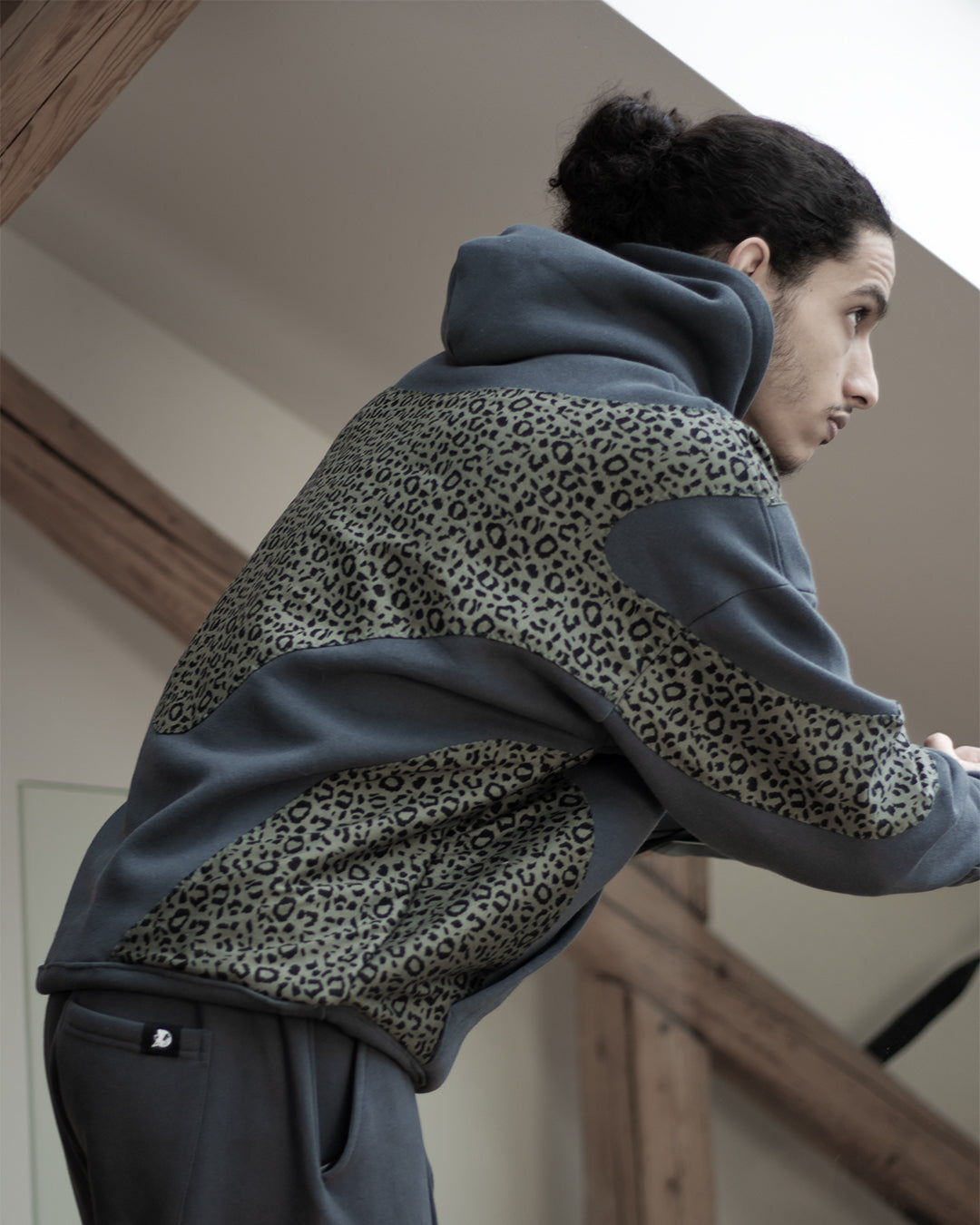 TIGER PATTERN HOODIE