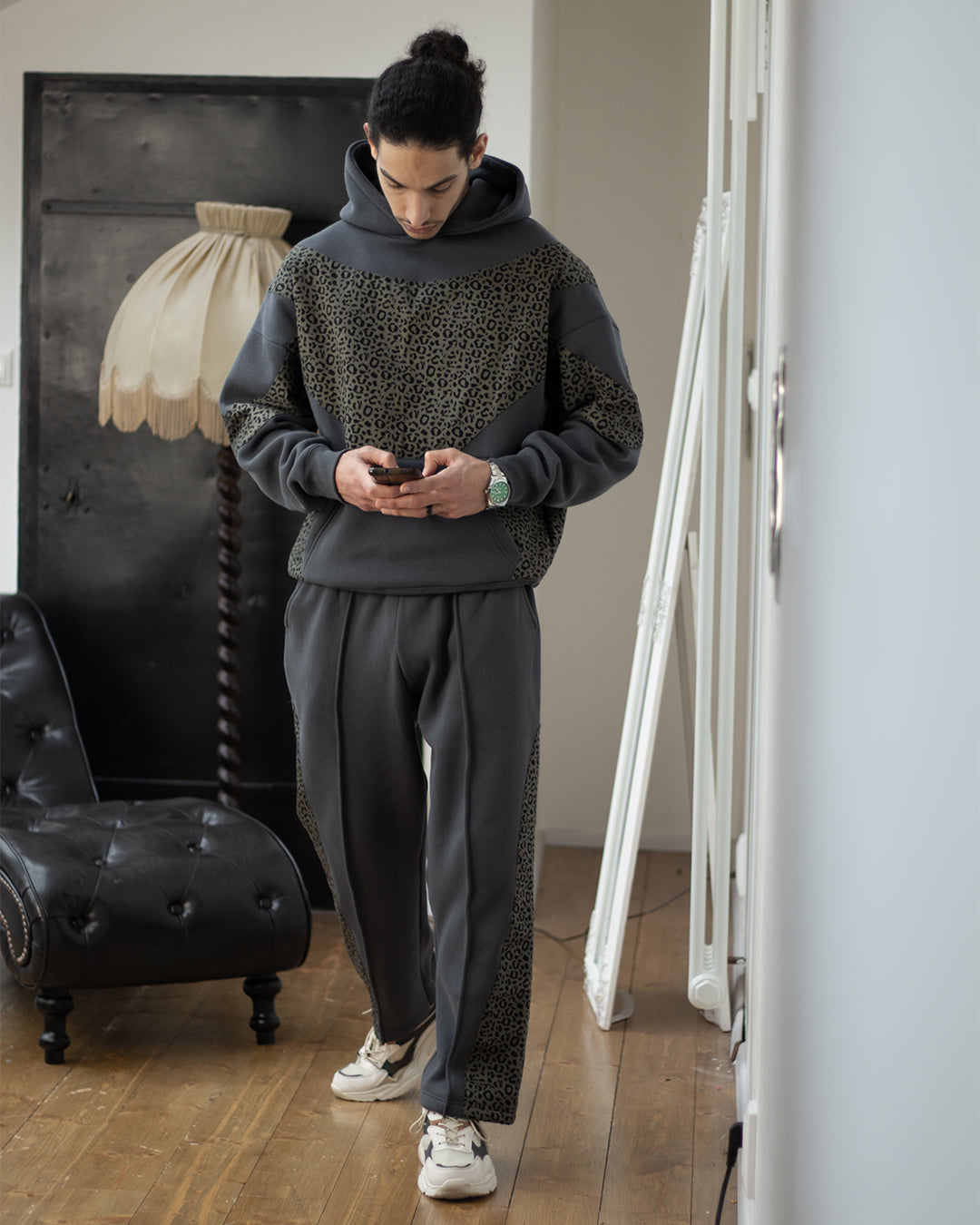 TIGER PATTERN HOODIE
